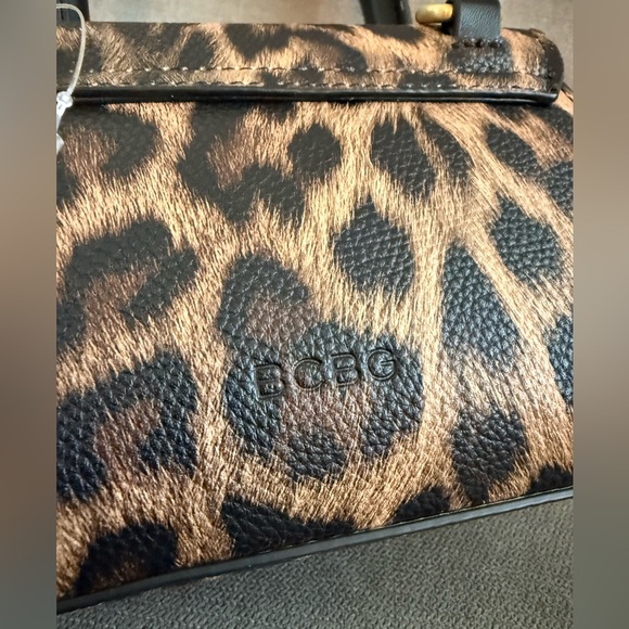 BCBG Top Handle SM Crossbody Handbag Purse NWOT*****PLEASE READ DESCRIPTION**** - Picture 4 of 11